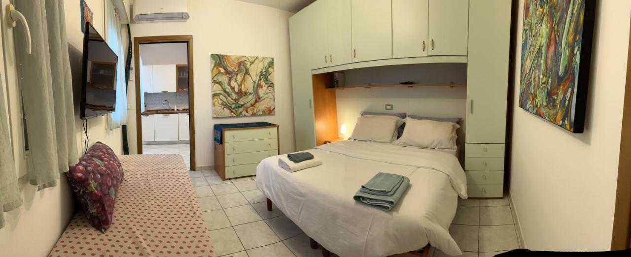 Appart 21 Artistic Beach Apartment Lignano Sabbiadoro Exterior photo